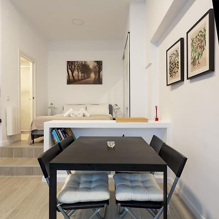 1 Bedroom 1 Bathroom Furnished - Av De America - Studio - Mintystay Madrid Kültér fotó