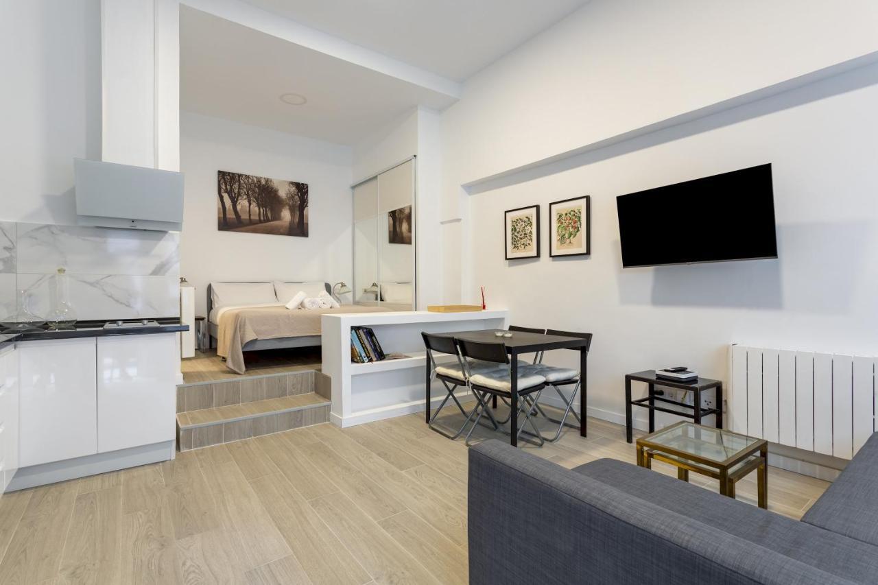 1 Bedroom 1 Bathroom Furnished - Av De America - Studio - Mintystay Madrid Kültér fotó