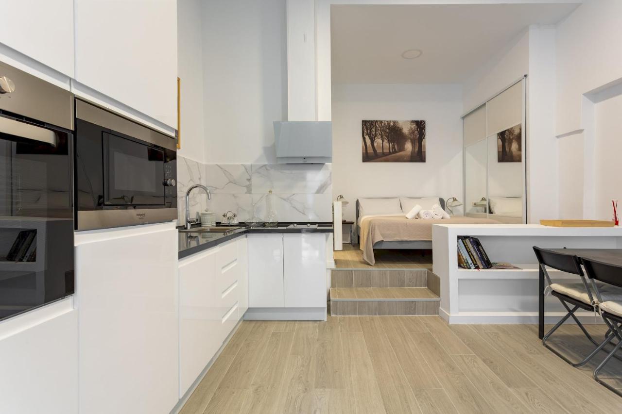 1 Bedroom 1 Bathroom Furnished - Av De America - Studio - Mintystay Madrid Kültér fotó