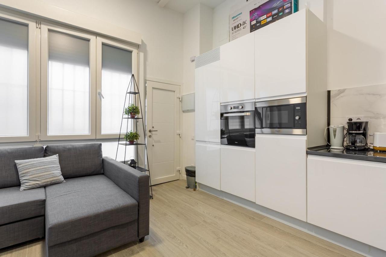 1 Bedroom 1 Bathroom Furnished - Av De America - Studio - Mintystay Madrid Kültér fotó